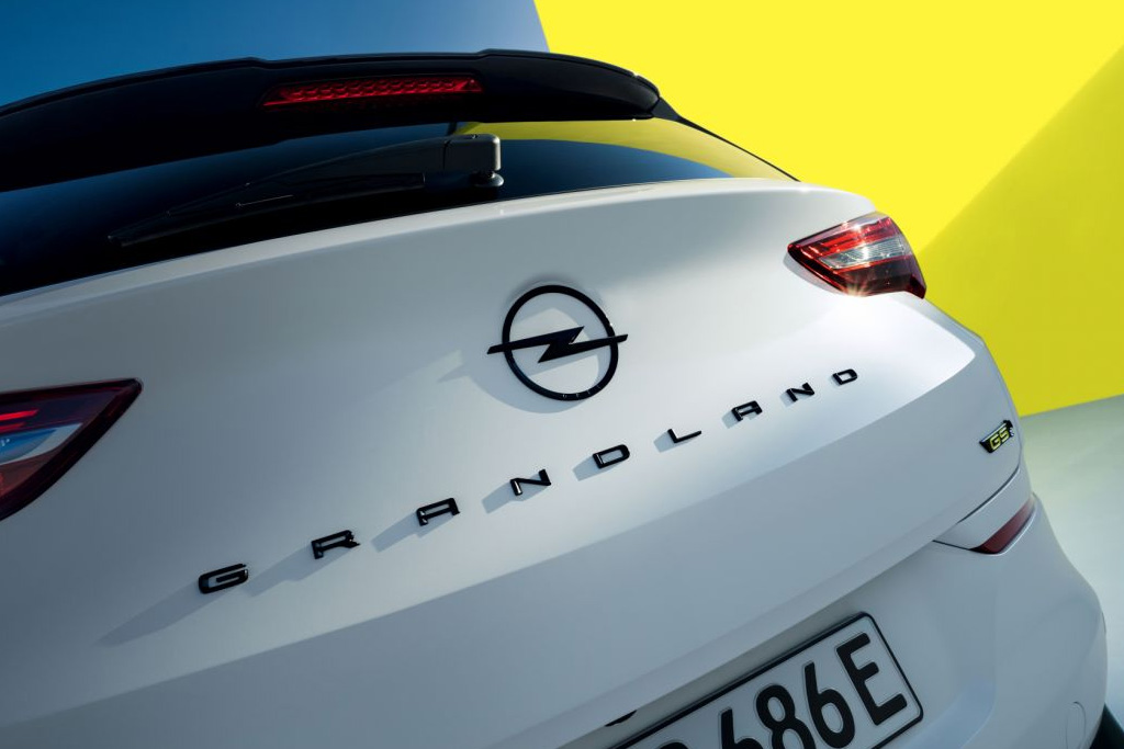 Nový Opel Grandland GSe: vysokovýkonné SUV